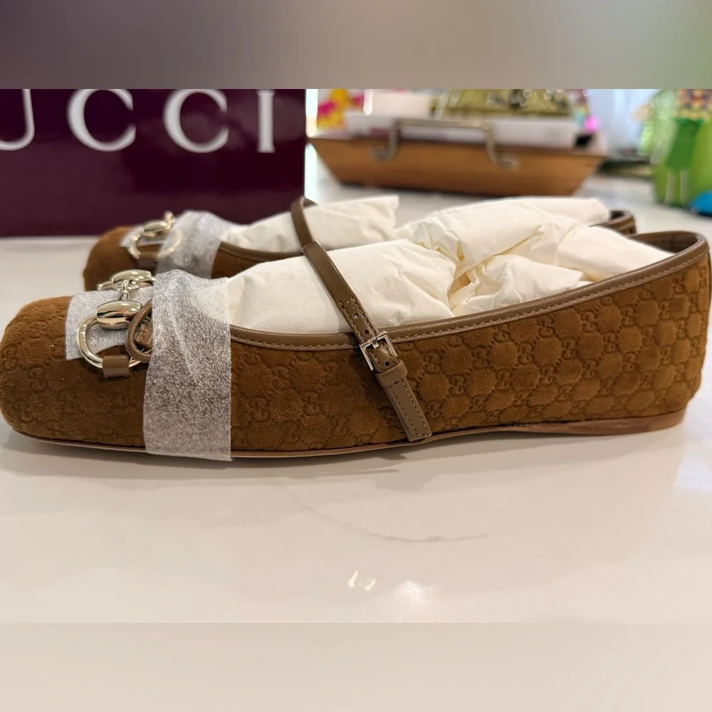 NWT Gucci - Horsebit ballet flat in light brown suede, size 37 (US7). - Picture 7 of 8